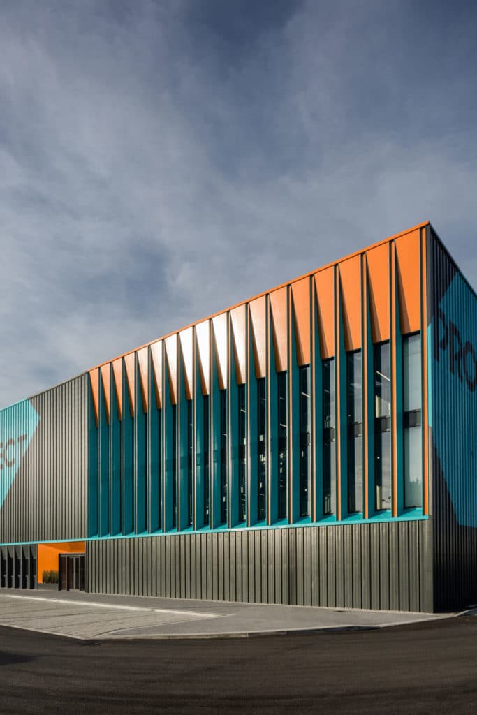 Project Showrooms N3 / De Siún Architects