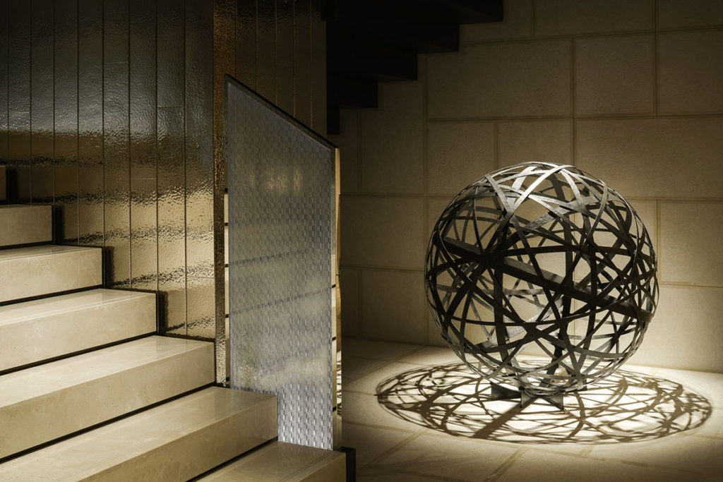 Four Seasons Hotel Kyoto " Brasserie " / Kokaistudios