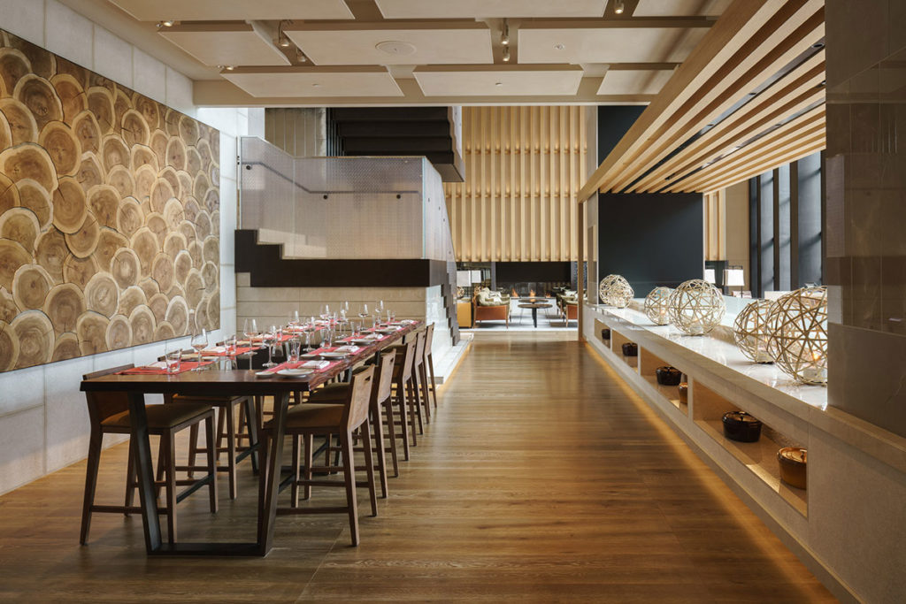Four Seasons Hotel Kyoto " Brasserie " / Kokaistudios