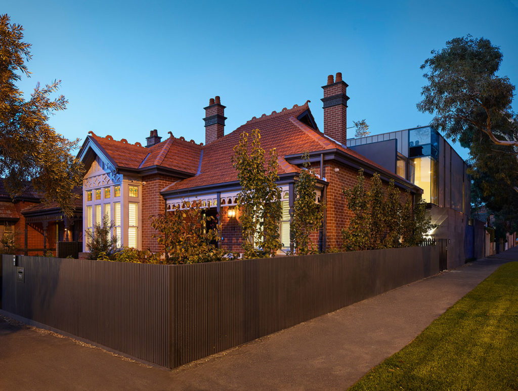 Verge House / Finnis Architects