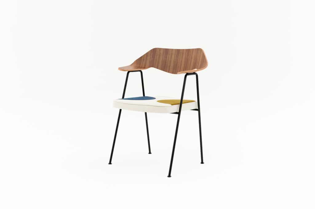 15 designers customise 675 Chair