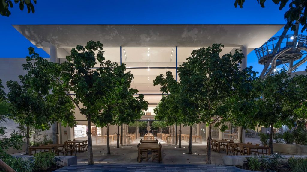Apple Aventura by Foster + Partners