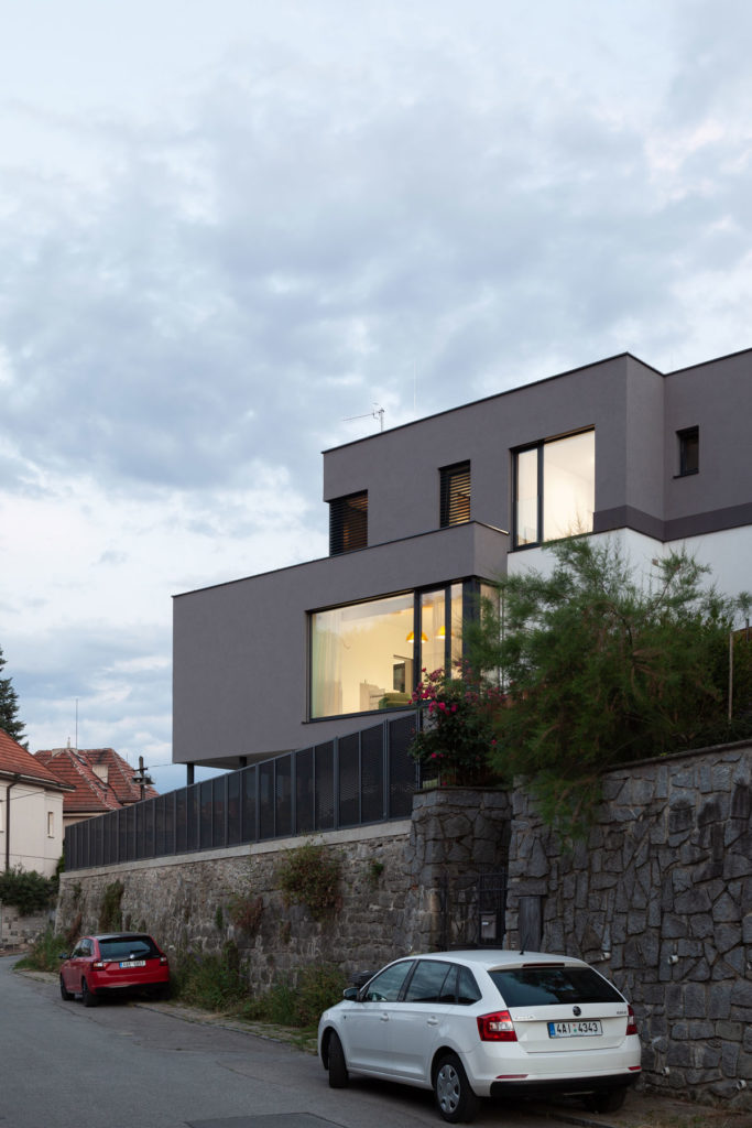 House on the slope by boq architekti