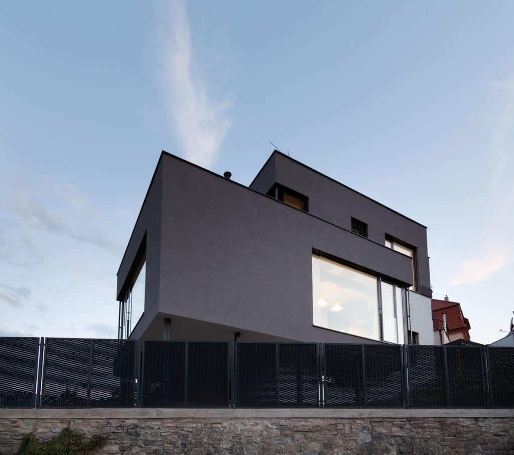 House on the slope by boq architekti