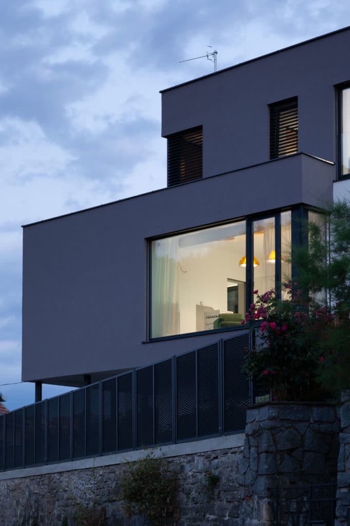 House on the slope by boq architekti