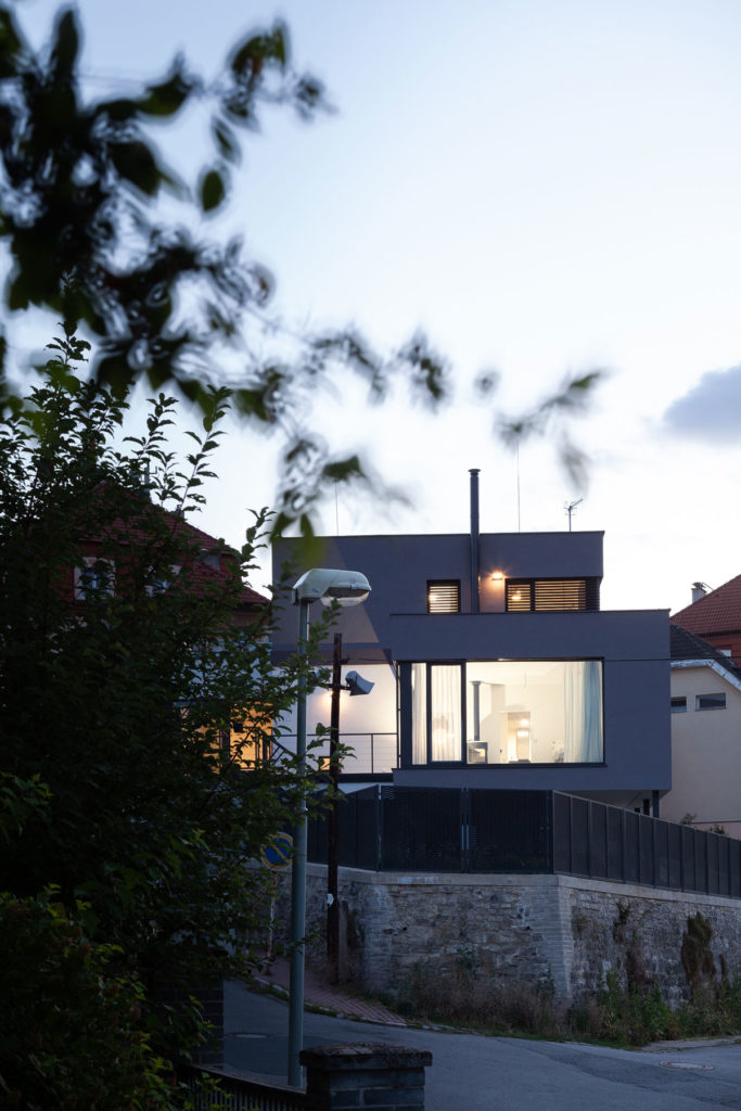 House on the slope by boq architekti