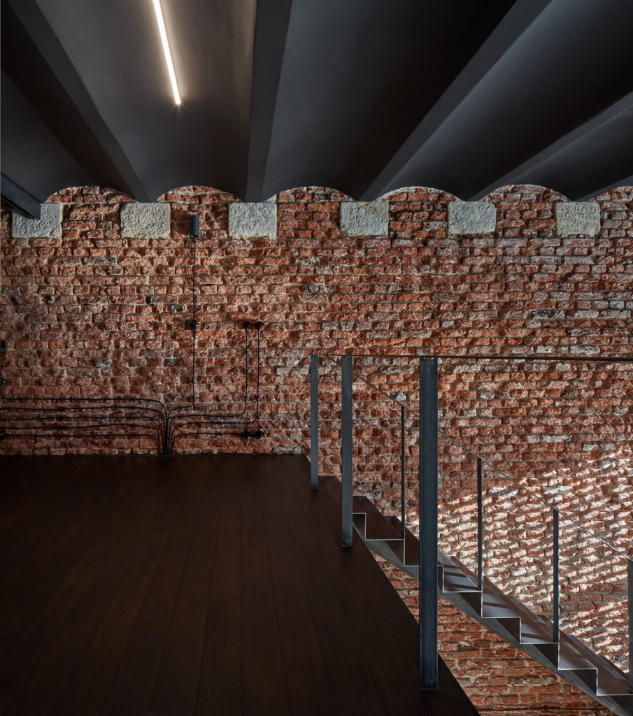 Loft by CMC architects