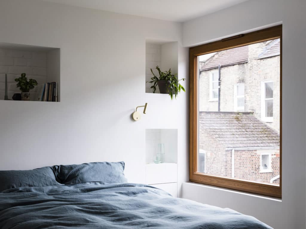 Elfort Road House by Amos Goldreich Architecture