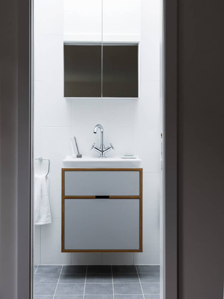 Elfort Road House by Amos Goldreich Architecture