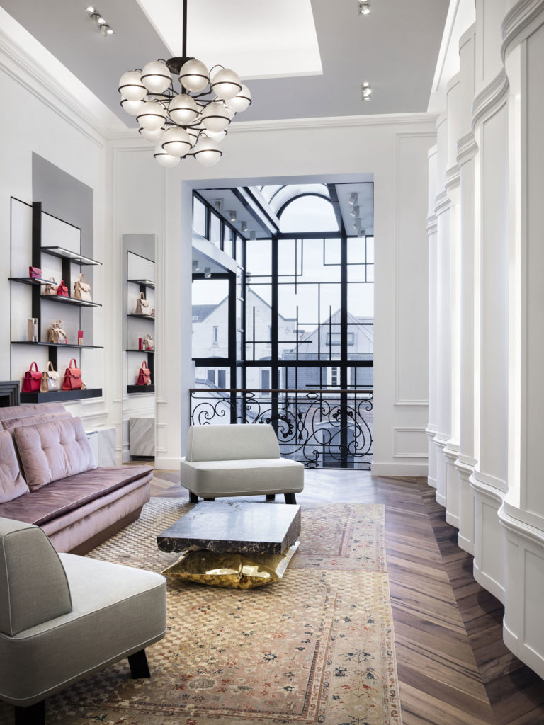 Delvaux presents “Le 27” in Brussels, much more than a boutique