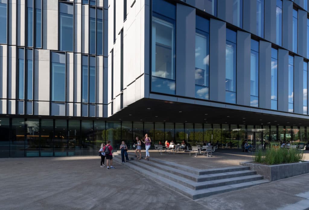 University of Cincinnati’s Business School by Henning Larsen