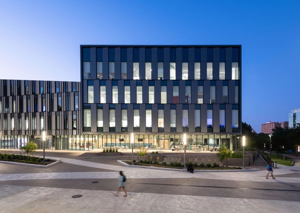 University of Cincinnati’s Business School by Henning Larsen