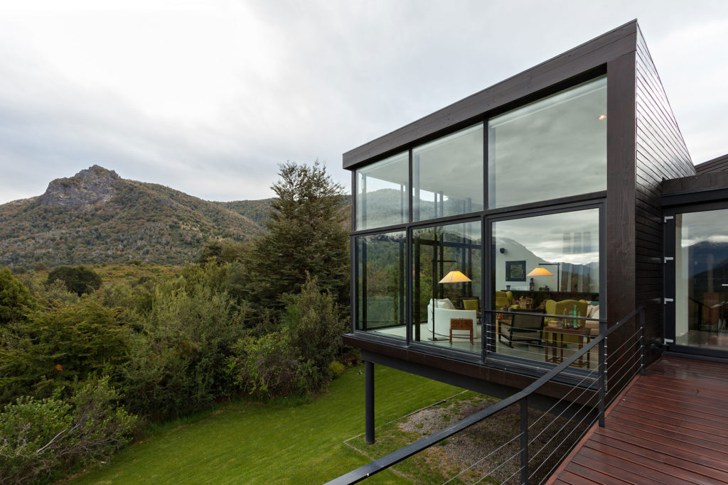 MD House by Alric Galindez Arquitectos