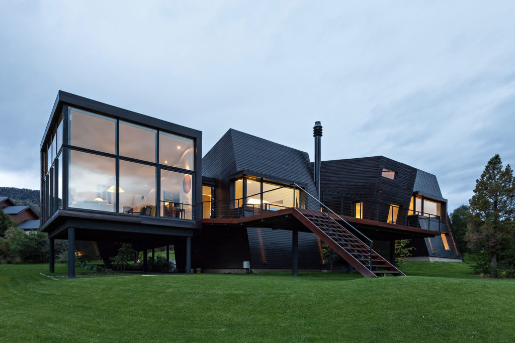 MD House by Alric Galindez Arquitectos