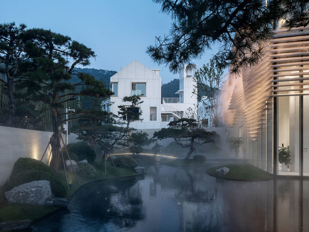 Shanxiao Sales Pavilion, Chongqing by aoe