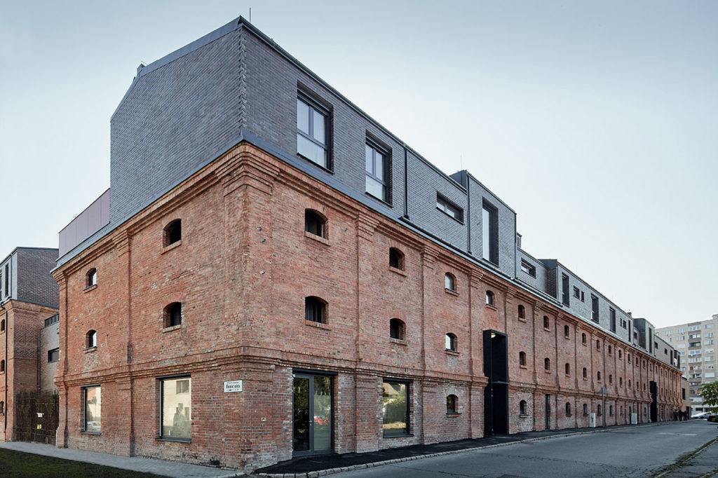 Forced pause: restoration of a 19th century mill