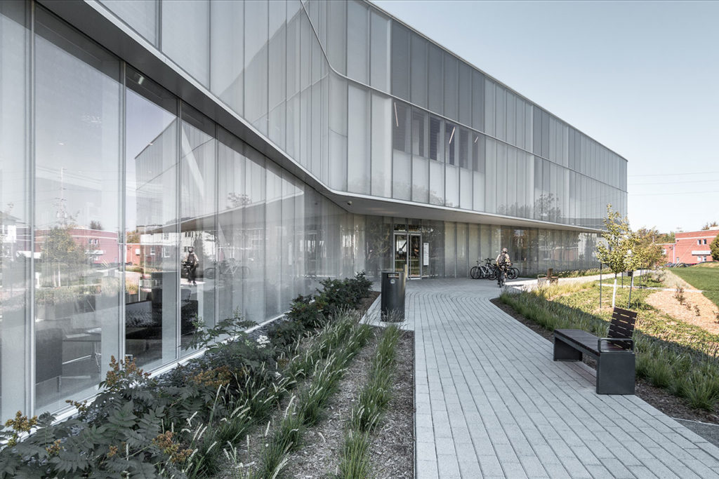 Drummondville Public Library by Chevalier Morales Architectes