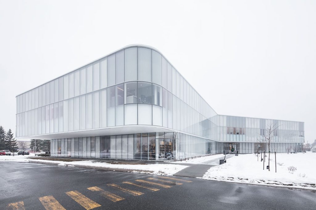 Drummondville Public Library by Chevalier Morales Architectes