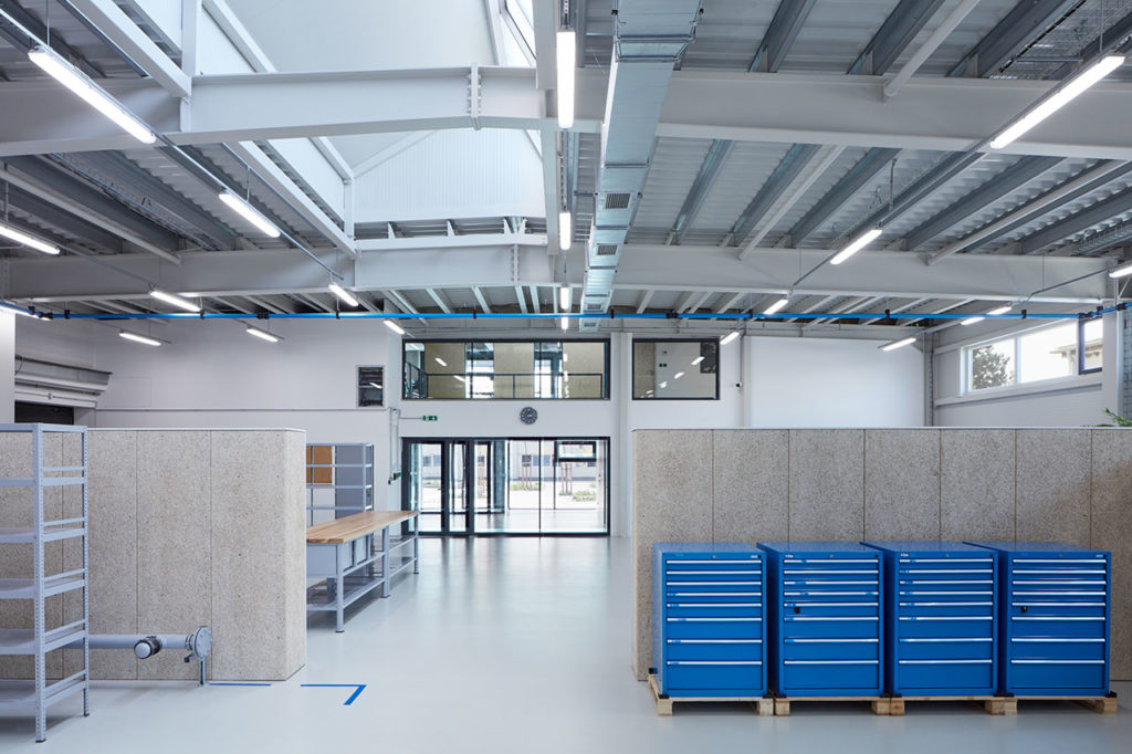 Pilana Karbid Company by ellement architects