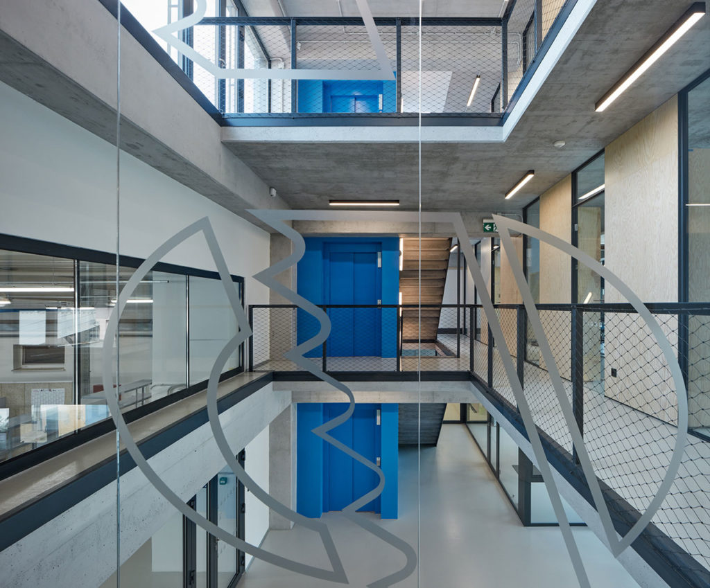 Pilana Karbid Company by ellement architects