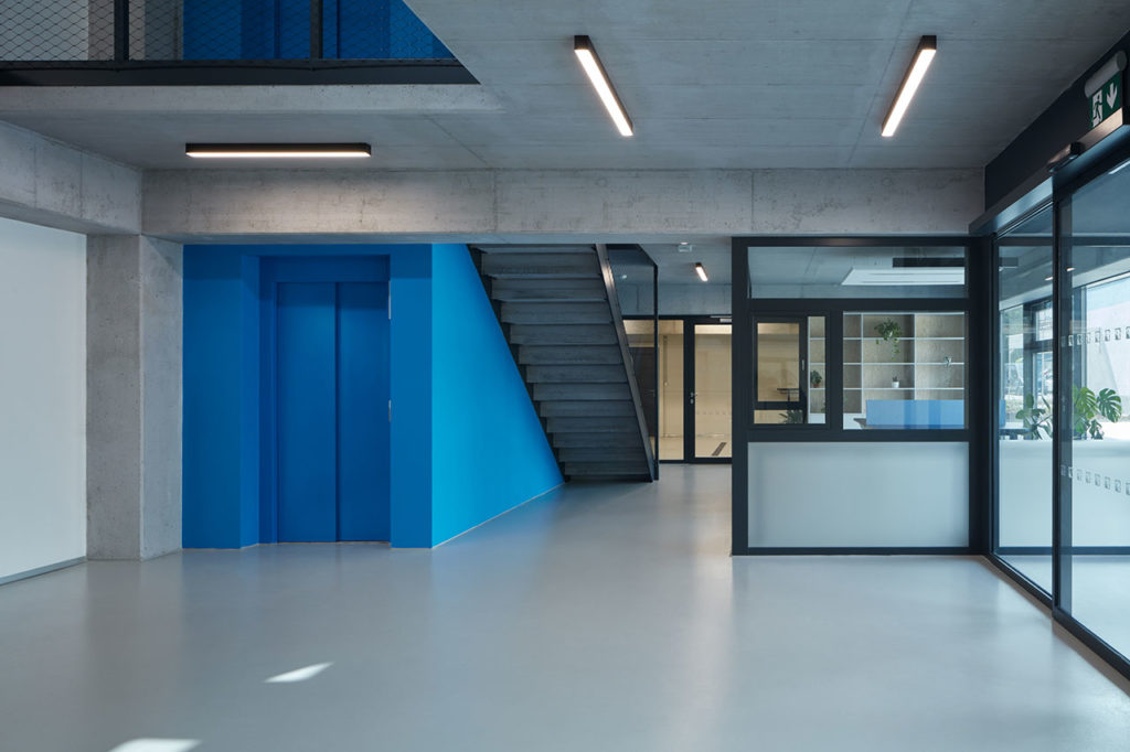 Pilana Karbid Company by ellement architects