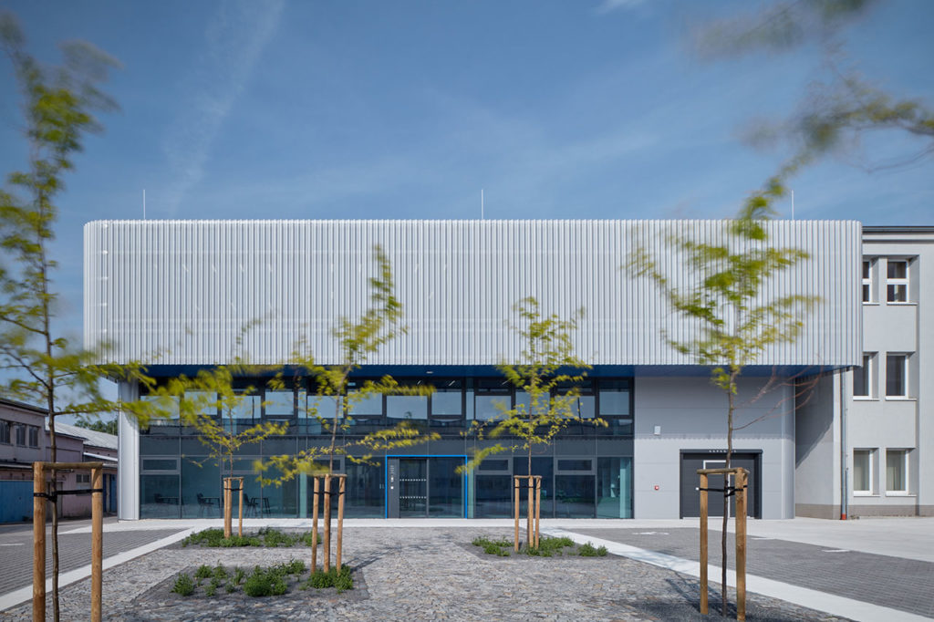 Pilana Karbid Company by ellement architects