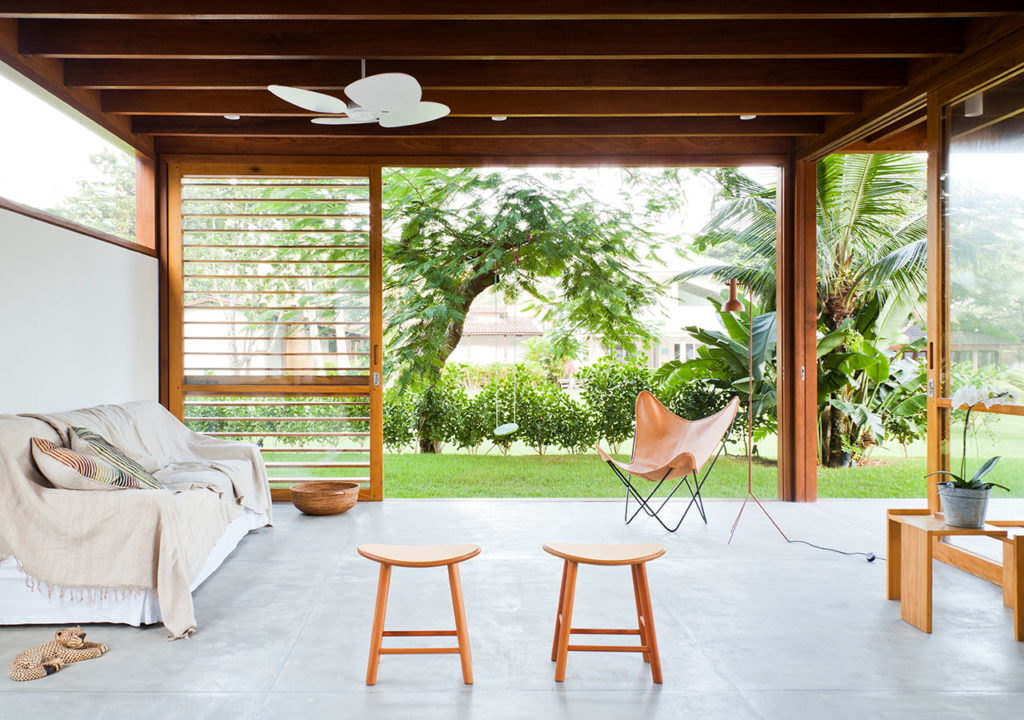 Guaecá I House by AMZ Arquitetos