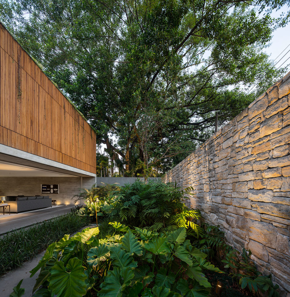 3V House by studio mk27