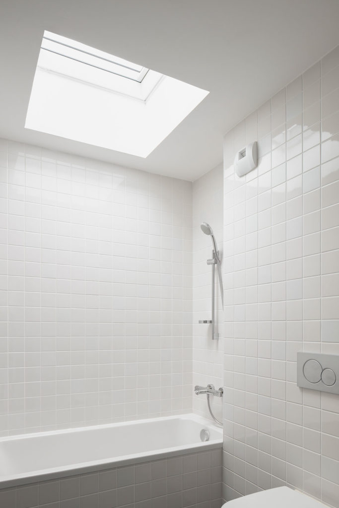 22 housing units in Paris by Avenier Cornejo architectes