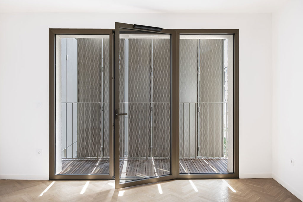 22 housing units in Paris by Avenier Cornejo architectes