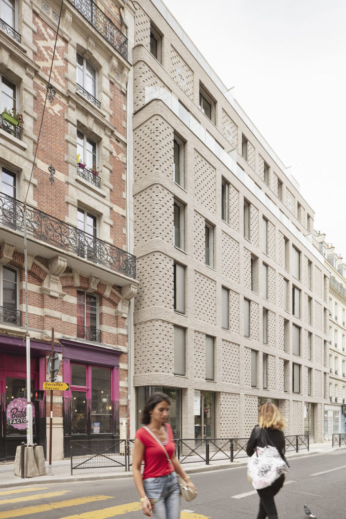 22 housing units in Paris by Avenier Cornejo architectes