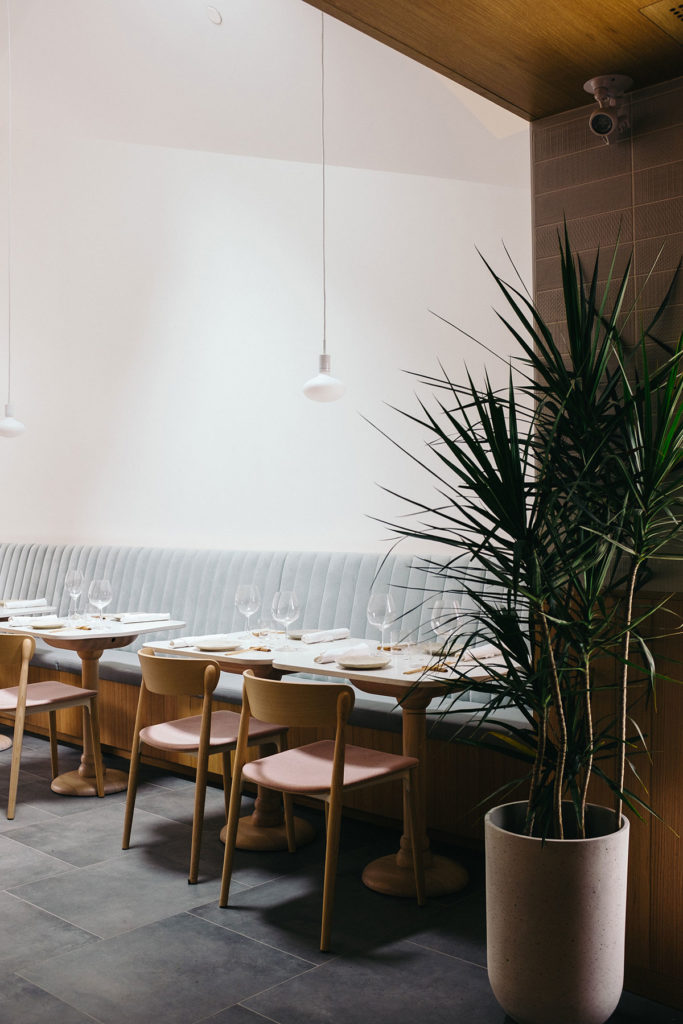 Sara Restaurant by Odami Architects