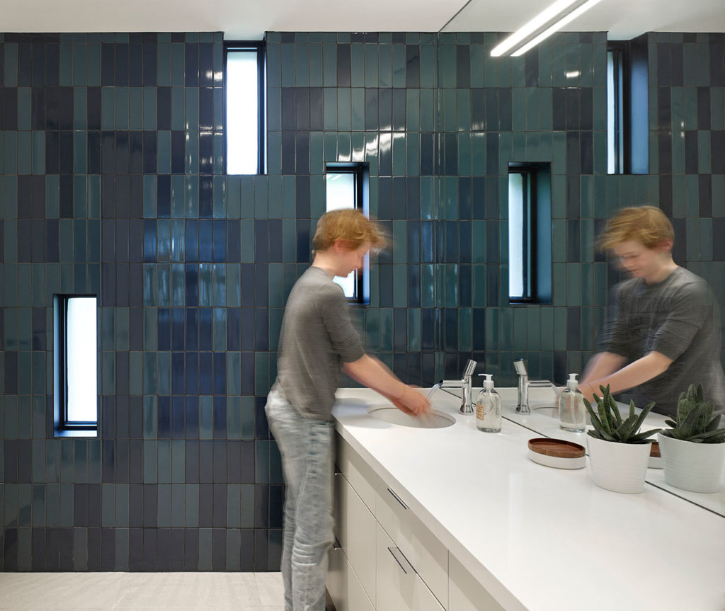 Leacroft House by Paul Raff Studio