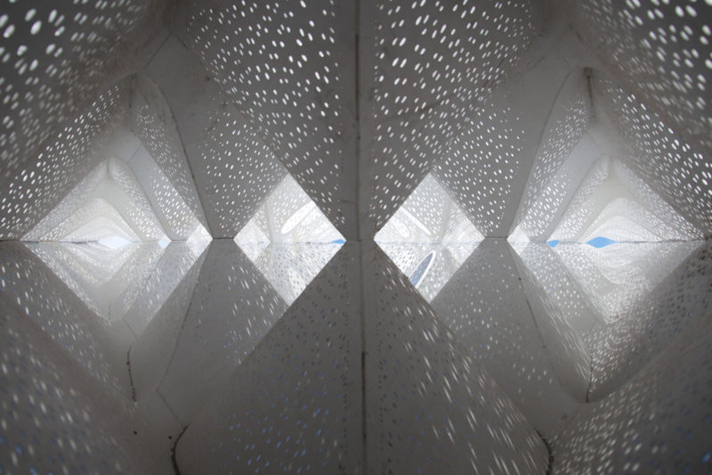 Solar Gate by Tonkin Liu