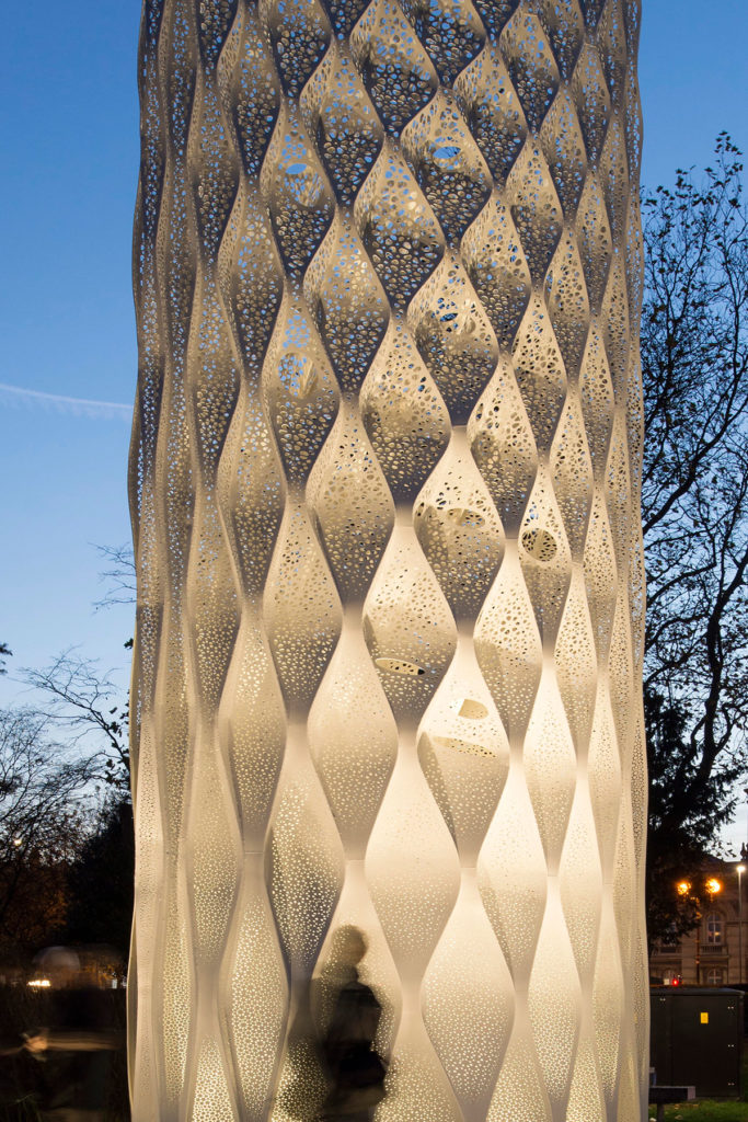 Solar Gate by Tonkin Liu