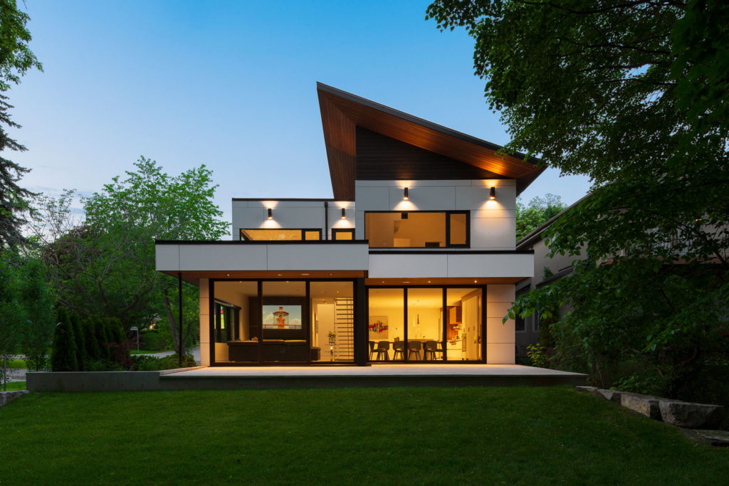 Meadowcrest house by Dewson Architects