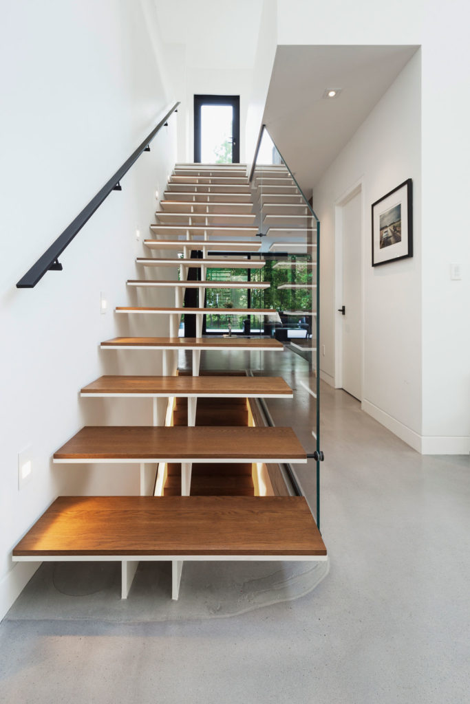 Meadowcrest house by Dewson Architects