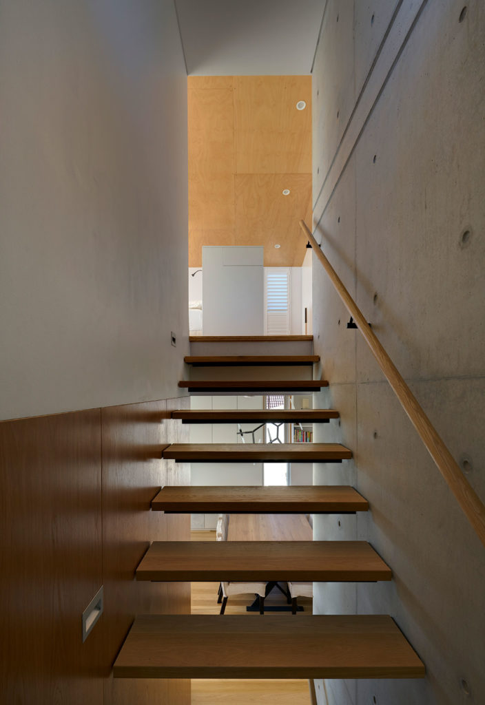 Tamarama Townhouses by David Mitchell Architects and Chapman Architecture