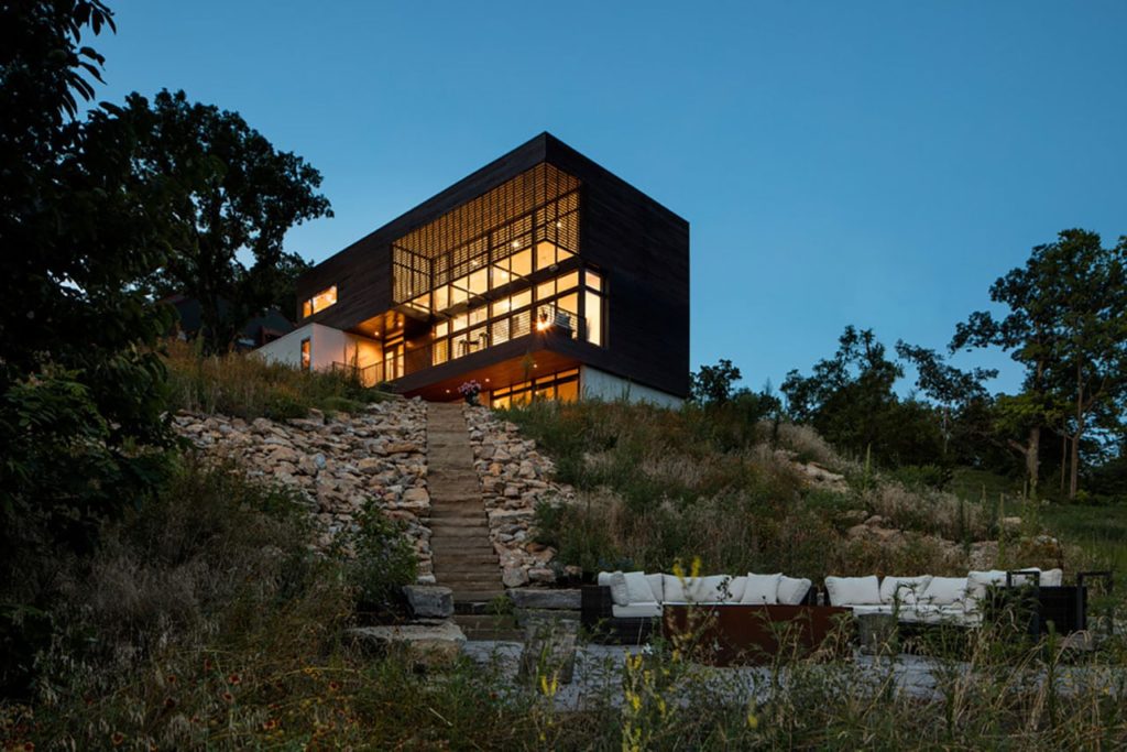 Modern Lodge by KEM STUDIO