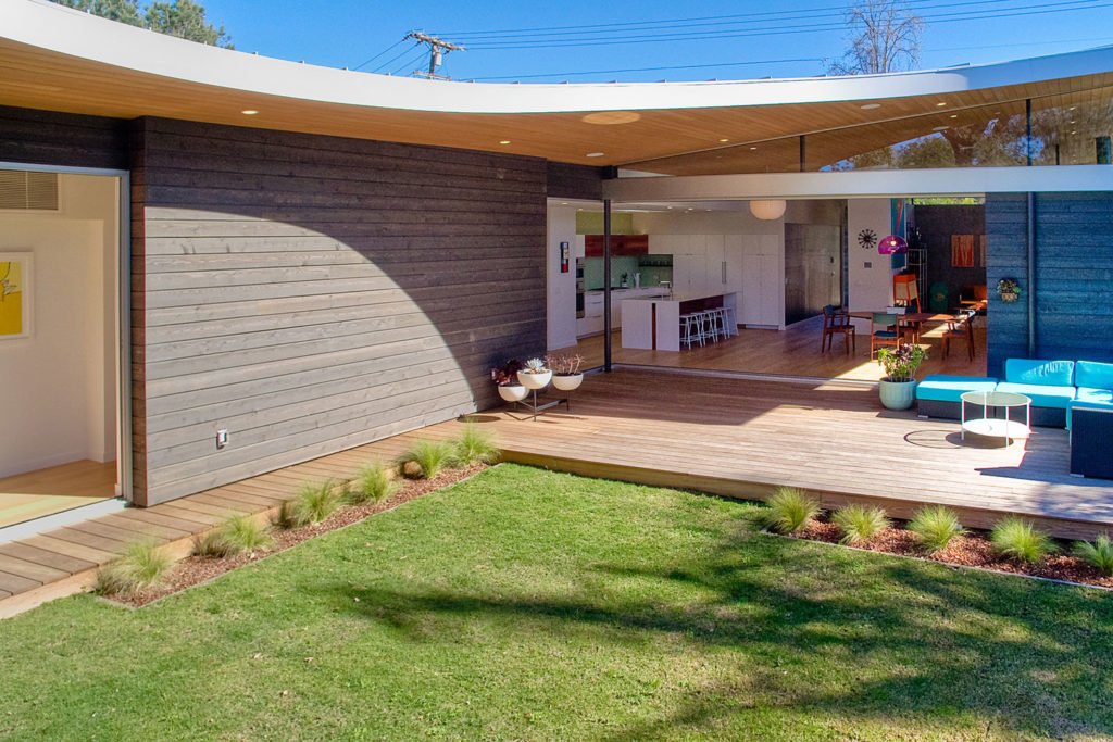 Avocado Acres House by Surfside Projects