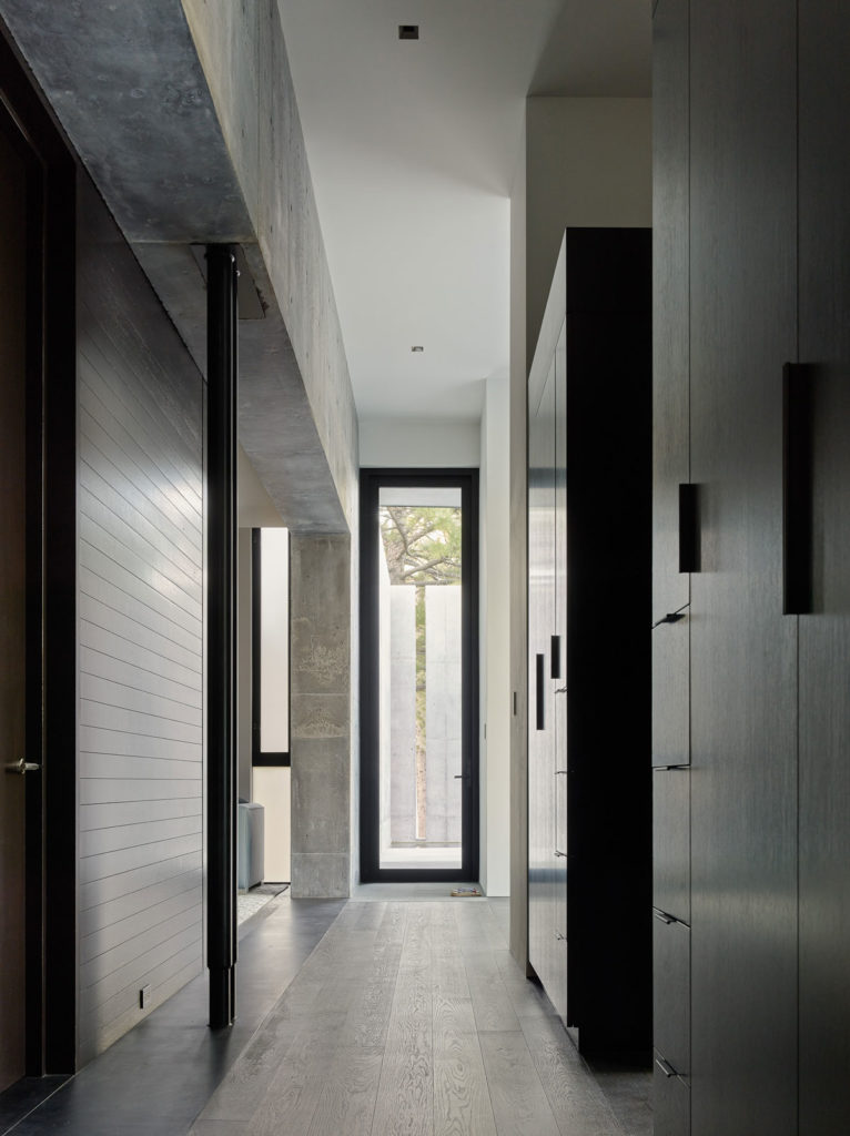 Creek House by Faulkner Architects