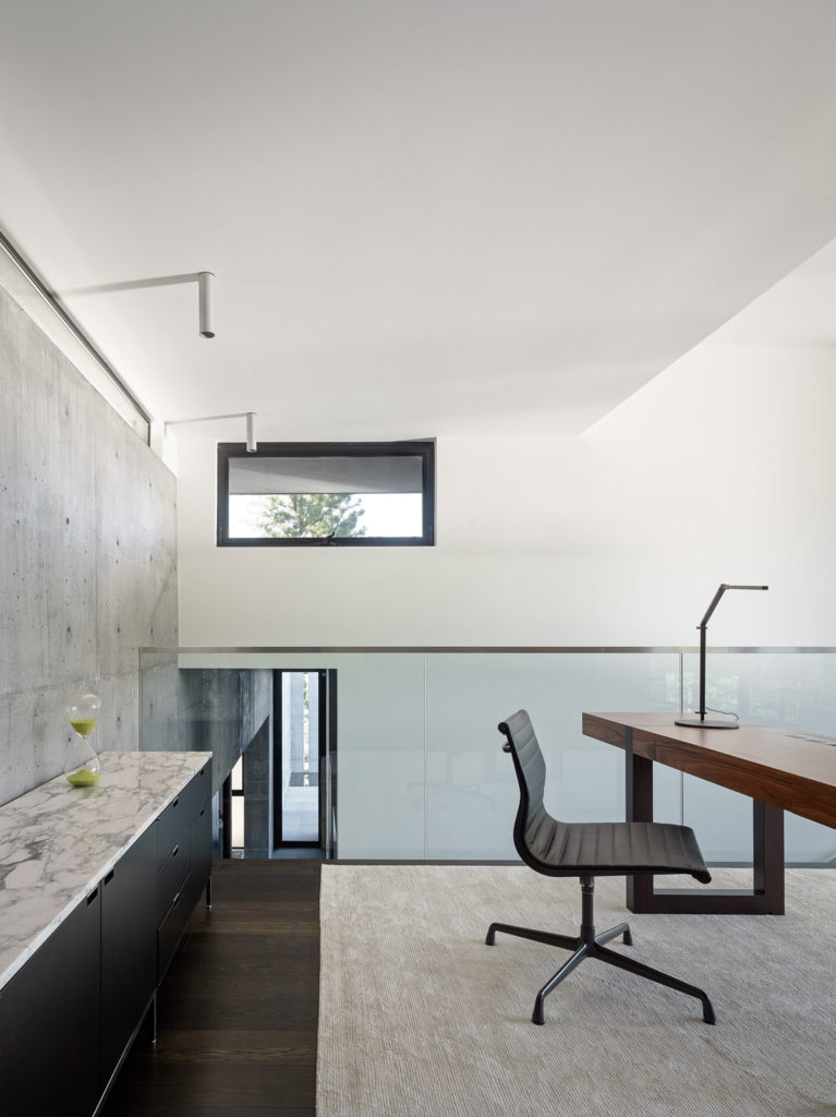 Creek House by Faulkner Architects