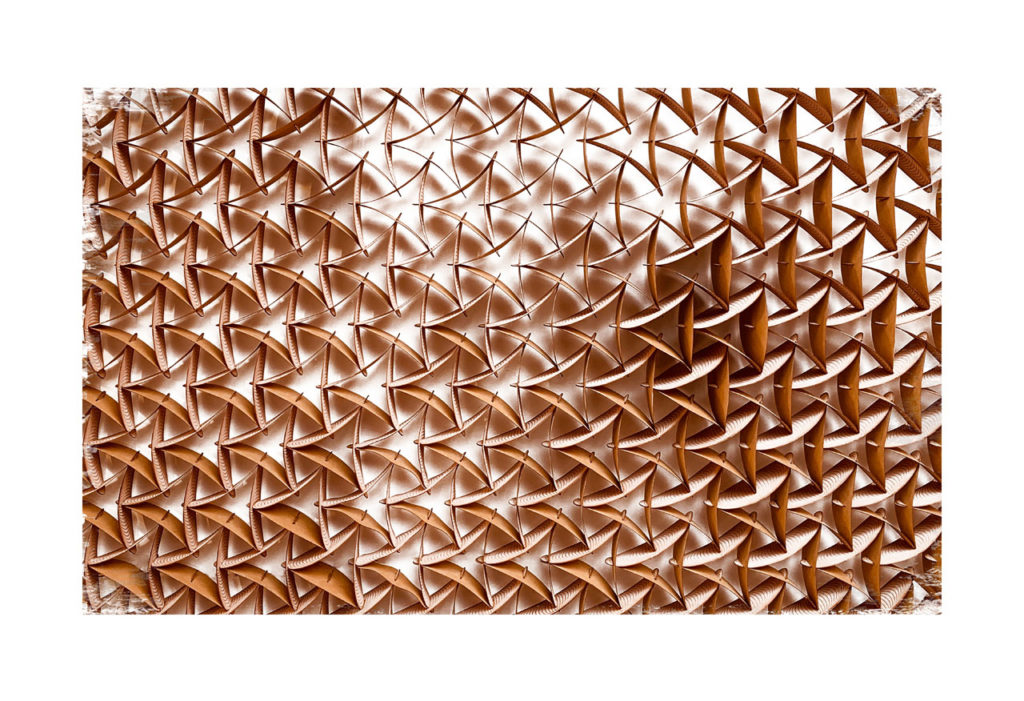 Print of cellular pieces in tension