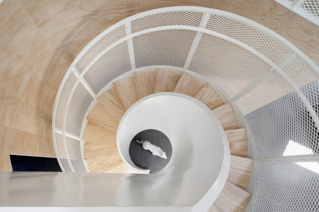 Centre Est-Nord-Est, artist residence by Bourgeois / Lechasseur architectes