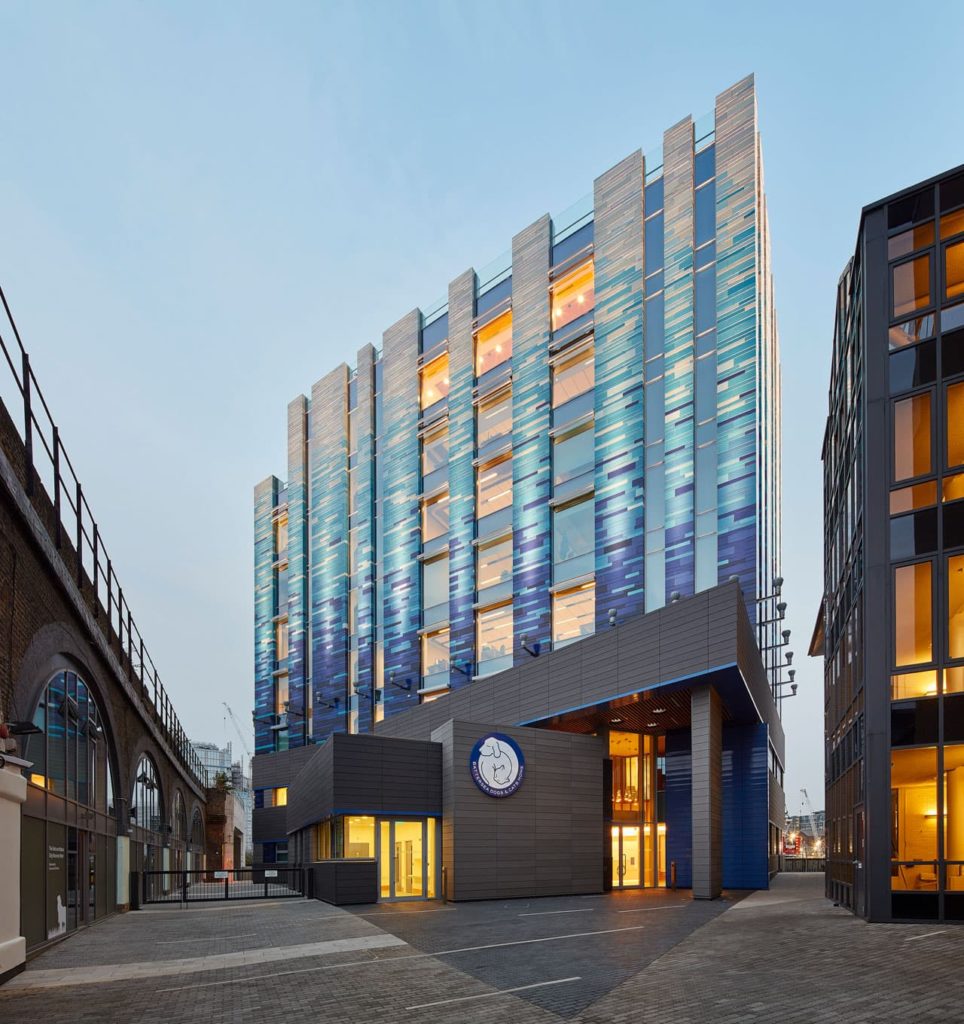 Veterinary Hospital by Jonathan Clark Architects