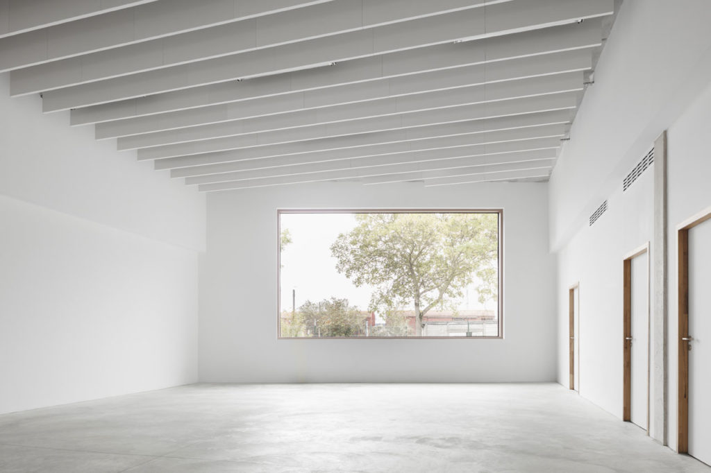 Jaurès recreation center by Graal