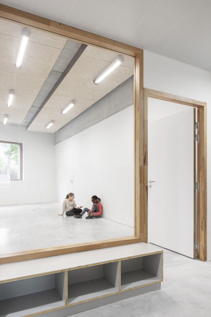 Jaurès recreation center by Graal