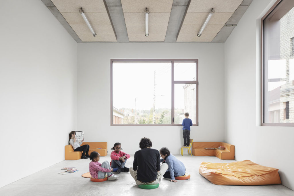 Jaurès recreation center by Graal