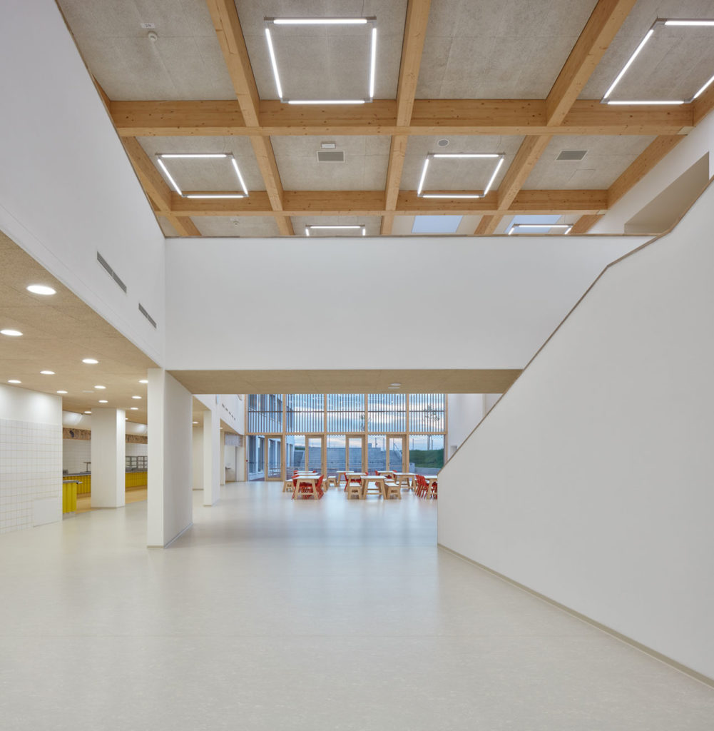 Elementary School Amos by SOA architekti