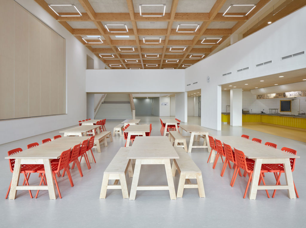 Elementary School Amos by SOA architekti